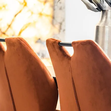 Luxury & * لقنت